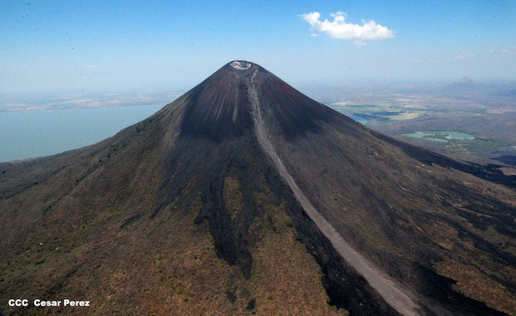 Volc&aacute;n Momotombo